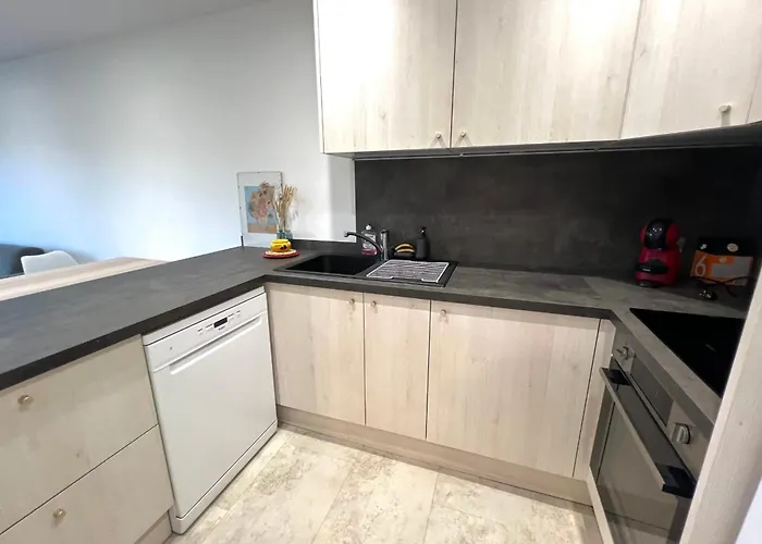 Les Pins - 4 People - Swimming Pool דירה